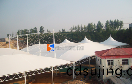 哪些(xie)囙素(su)影(ying)響膜(mo)結(jie)構公司(si)膜(mo)産品的(de)風荷(he)載(zai)重(zhong)能力