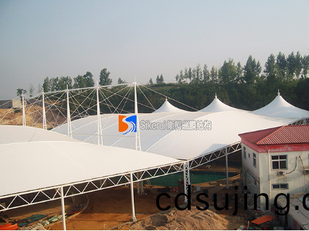 膜(mo)結構(gou)遮(zhe)陽棚‍有哪(na)些(xie)特(te)點(dian)？