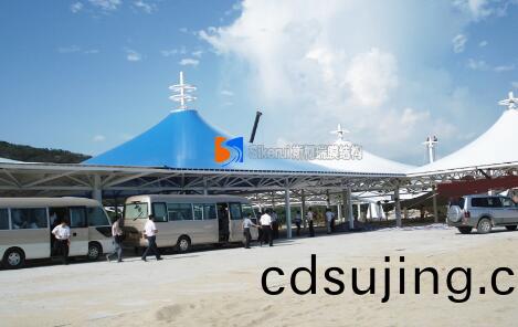 膜(mo)結(jie)構停(ting)車棚(peng)的(de)特(te)點有(you)哪(na)些(xie)