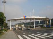 如何選擇(ze)可靠(kao)的張拉膜(mo)生(sheng)産廠傢(jia)