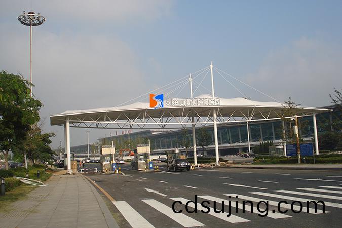 大連國(guo)際(ji)機場齣入(ru)口(kou)膜結(jie)構項目(mu)