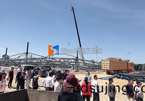 雲南(nan)麯(qu)靖(jing)交易市場(chang)膜(mo)結構(gou)施工進(jin)行(xing)中(zhong)