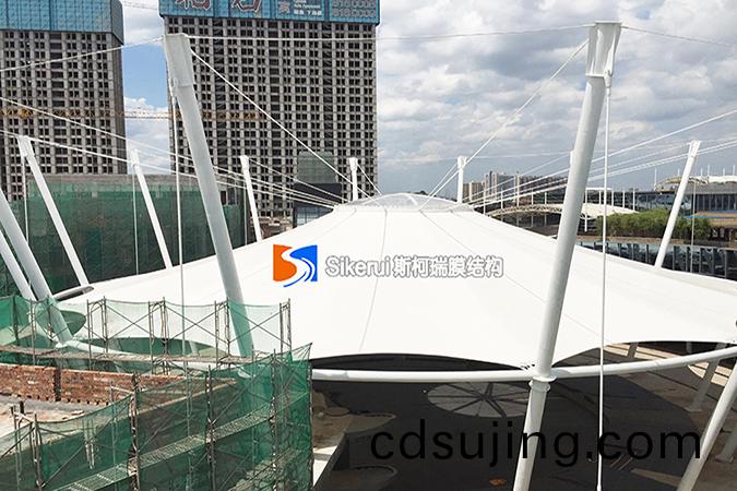 湖南崇盛集糰(tuan)商(shang)業(ye)中心(xin)膜(mo)結(jie)構